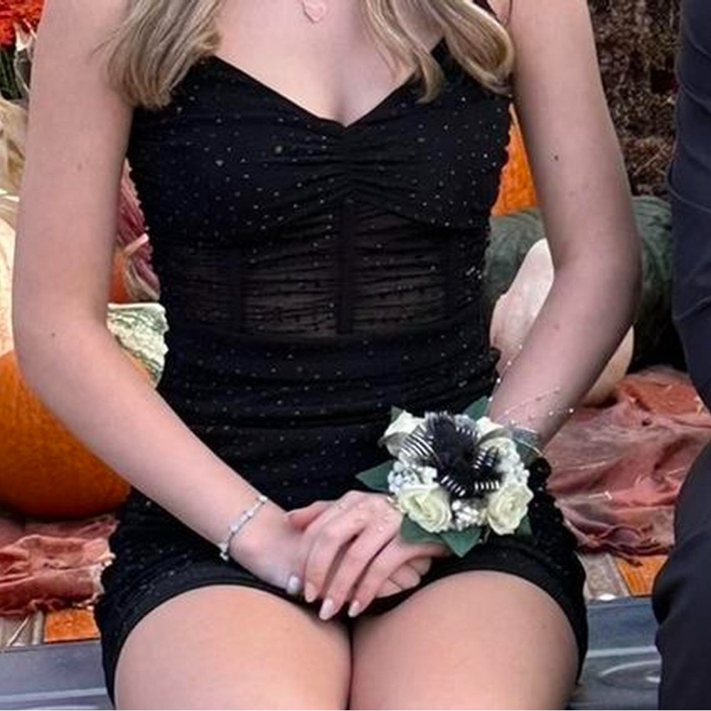 Windsor Black Ruched Sweetheart Bodycon Prom Dress